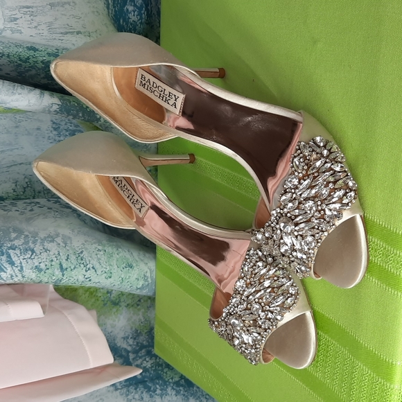 Badgley Mischka Shoes - Size 10 fancy crystal rhinestone Badgley Mischka heel wedding shoes vintage